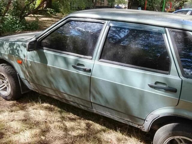 Зеленый ВАЗ 21099, объемом двигателя 1.5 л и пробегом 300 тыс. км за 1081 $, фото 1 на Automoto.ua
