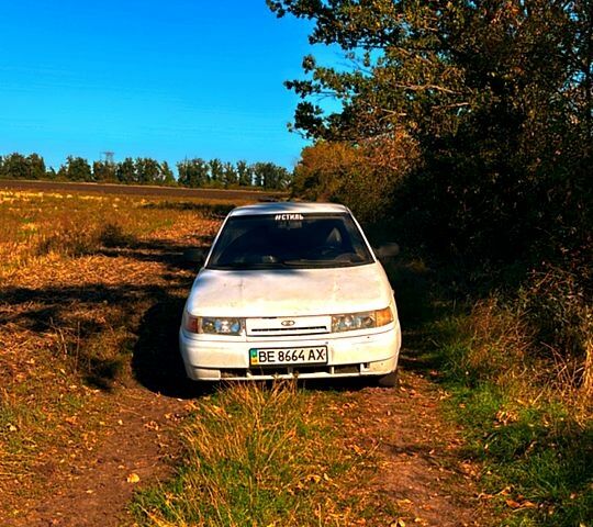 Білий ВАЗ 2110, об'ємом двигуна 1.5 л та пробігом 310 тис. км за 1100 $, фото 1 на Automoto.ua