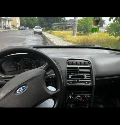 Белый ВАЗ 2110, объемом двигателя 1.6 л и пробегом 170 тыс. км за 1500 $, фото 1 на Automoto.ua