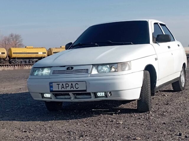 Белый ВАЗ 2110, объемом двигателя 1.6 л и пробегом 200 тыс. км за 3000 $, фото 1 на Automoto.ua