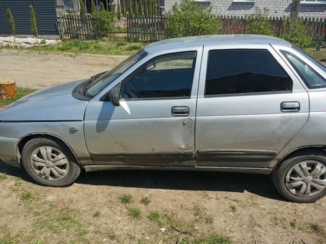 Белый ВАЗ 2110, объемом двигателя 1.6 л и пробегом 300 тыс. км за 916 $, фото 1 на Automoto.ua
