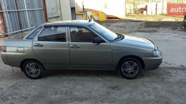 Бежевый ВАЗ 2110, объемом двигателя 1.5 л и пробегом 310 тыс. км за 2200 $, фото 1 на Automoto.ua