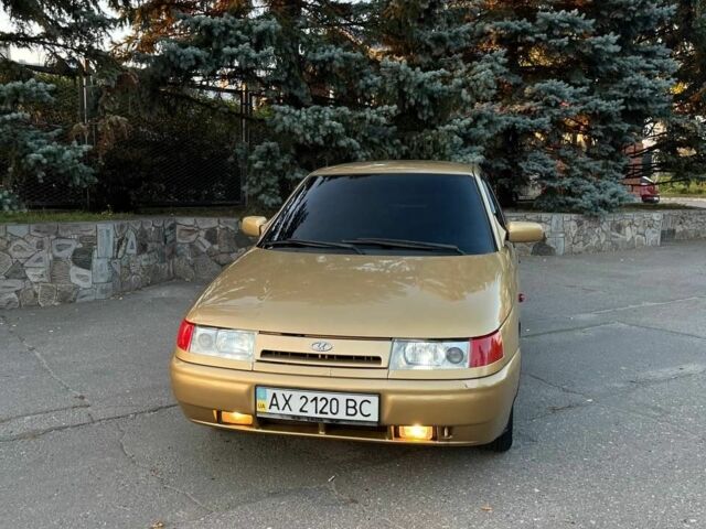 Бежевий ВАЗ 2110, об'ємом двигуна 1.6 л та пробігом 195 тис. км за 1957 $, фото 1 на Automoto.ua