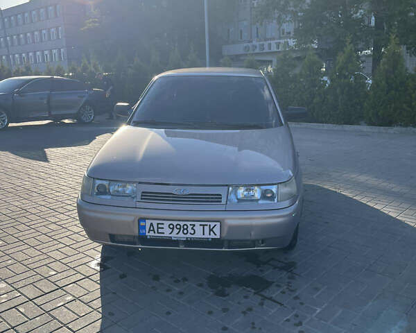 Бежевий ВАЗ 2110, об'ємом двигуна 1.6 л та пробігом 252 тис. км за 2000 $, фото 1 на Automoto.ua