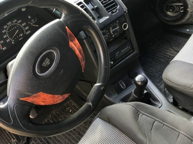 Черный ВАЗ 2110, объемом двигателя 1.5 л и пробегом 264 тыс. км за 950 $, фото 1 на Automoto.ua