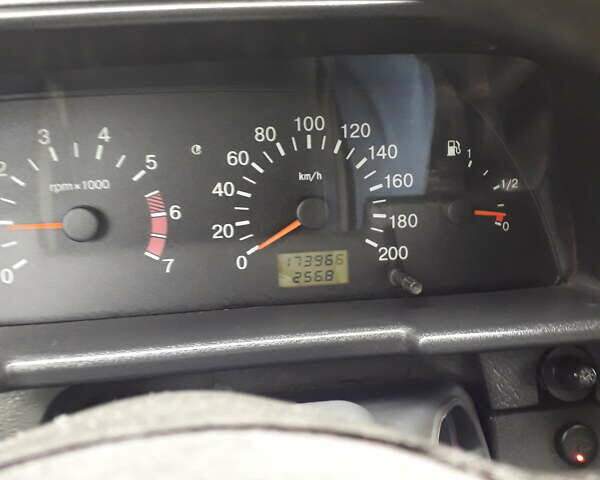 Черный ВАЗ 2110, объемом двигателя 1.5 л и пробегом 174 тыс. км за 2300 $, фото 1 на Automoto.ua