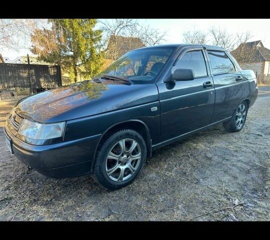 Черный ВАЗ 2110, объемом двигателя 1.6 л и пробегом 200 тыс. км за 1800 $, фото 1 на Automoto.ua