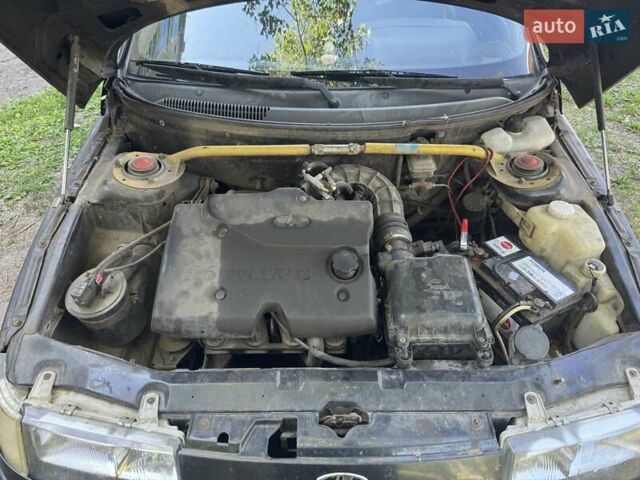 Чорний ВАЗ 2110, об'ємом двигуна 1.6 л та пробігом 210 тис. км за 1700 $, фото 1 на Automoto.ua
