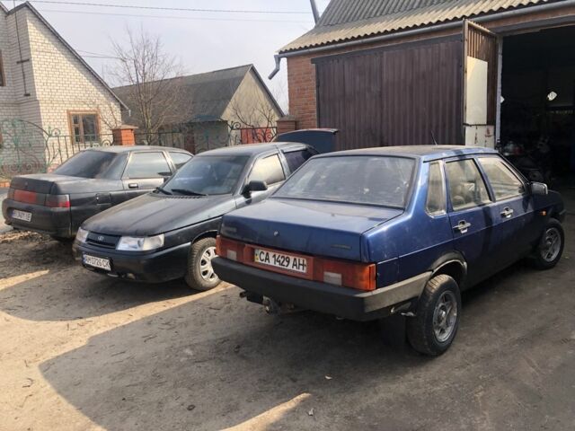Чорний ВАЗ 2110, об'ємом двигуна 1.5 л та пробігом 333 тис. км за 1000 $, фото 1 на Automoto.ua
