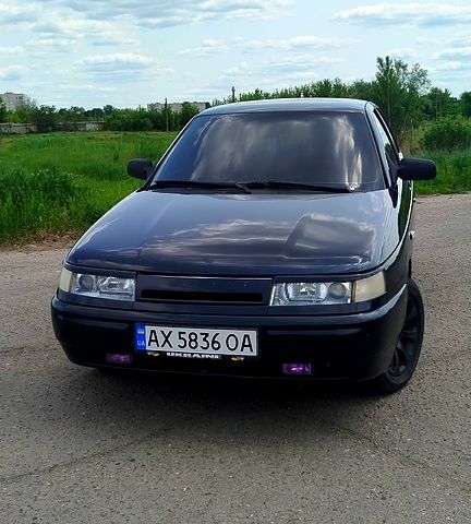 Черный ВАЗ 2110, объемом двигателя 1.6 л и пробегом 196 тыс. км за 1700 $, фото 1 на Automoto.ua