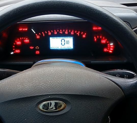 ВАЗ 2110 2006 у Харкові на Automoto.ua Чорний ВАЗ 2110, об'ємом двигуна 1.6 л та пробігом 0 тис. км за 1000 $, фото 1 на Automoto.ua
