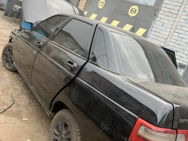 Черный ВАЗ 2110, объемом двигателя 1.6 л и пробегом 200 тыс. км за 1986 $, фото 1 на Automoto.ua