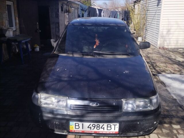 Черный ВАЗ 2110, объемом двигателя 1 л и пробегом 270 тыс. км за 2200 $, фото 1 на Automoto.ua