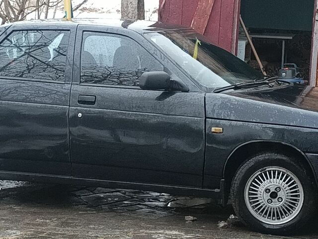 Черный ВАЗ 2110, объемом двигателя 0 л и пробегом 350 тыс. км за 2000 $, фото 1 на Automoto.ua