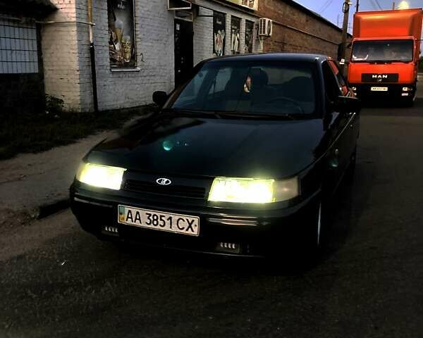 Чорний ВАЗ 2110, об'ємом двигуна 1.6 л та пробігом 180 тис. км за 2000 $, фото 1 на Automoto.ua