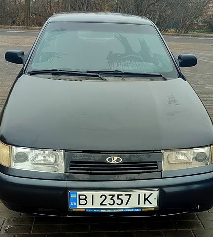 Черный ВАЗ 2110, объемом двигателя 1.6 л и пробегом 300 тыс. км за 1850 $, фото 1 на Automoto.ua