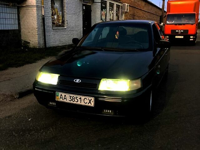 Чорний ВАЗ 2110, об'ємом двигуна 1.6 л та пробігом 183 тис. км за 2000 $, фото 1 на Automoto.ua