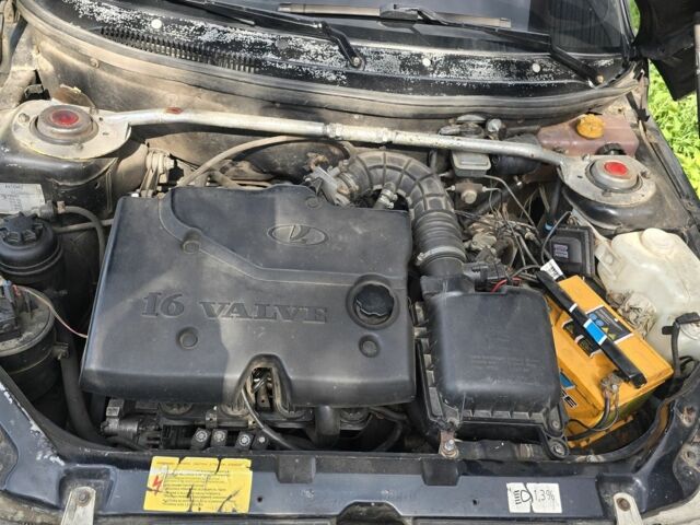 Черный ВАЗ 2110, объемом двигателя 1.6 л и пробегом 348 тыс. км за 2000 $, фото 1 на Automoto.ua