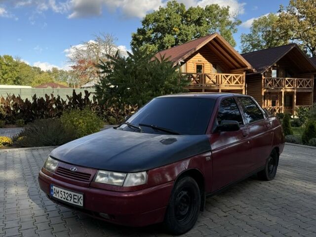Красный ВАЗ 2110, объемом двигателя 1.5 л и пробегом 253 тыс. км за 1250 $, фото 1 на Automoto.ua