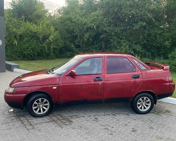 Красный ВАЗ 2110, объемом двигателя 1.5 л и пробегом 252 тыс. км за 1500 $, фото 1 на Automoto.ua