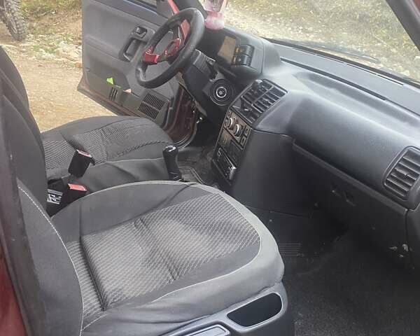 Червоний ВАЗ 2110, об'ємом двигуна 1.5 л та пробігом 170 тис. км за 2000 $, фото 1 на Automoto.ua