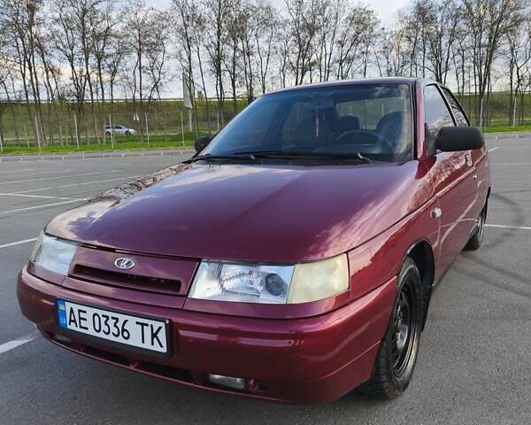 Красный ВАЗ 2110, объемом двигателя 1.5 л и пробегом 182 тыс. км за 2300 $, фото 1 на Automoto.ua