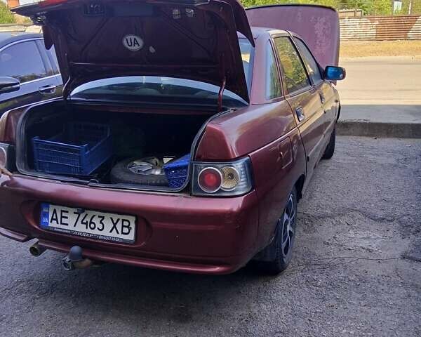 Красный ВАЗ 2110, объемом двигателя 1.5 л и пробегом 300 тыс. км за 1600 $, фото 1 на Automoto.ua