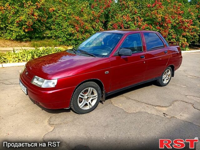 Красный ВАЗ 2110, объемом двигателя 1.5 л и пробегом 200 тыс. км за 1850 $, фото 1 на Automoto.ua