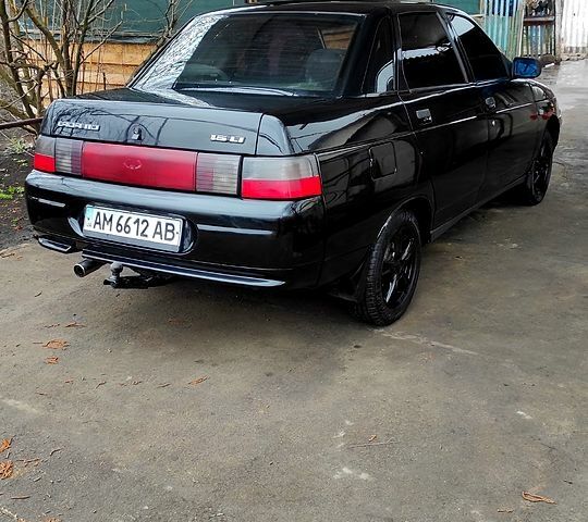 Красный ВАЗ 2110, объемом двигателя 16 л и пробегом 138 тыс. км за 1800 $, фото 1 на Automoto.ua