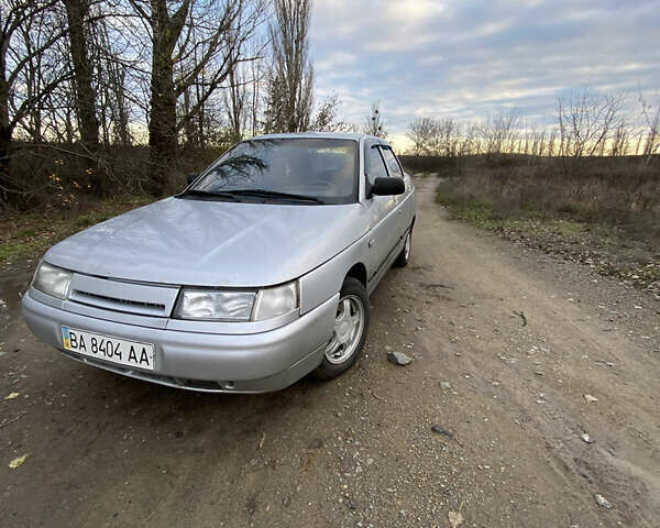 Красный ВАЗ 2110, объемом двигателя 1 л и пробегом 140 тыс. км за 1750 $, фото 1 на Automoto.ua