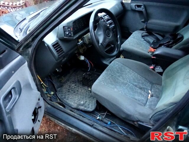 ВАЗ 2110, объемом двигателя 1.5 л и пробегом 180 тыс. км за 1000 $, фото 1 на Automoto.ua