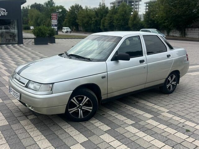 Желтый ВАЗ 2110, объемом двигателя 1.6 л и пробегом 212 тыс. км за 1700 $, фото 1 на Automoto.ua