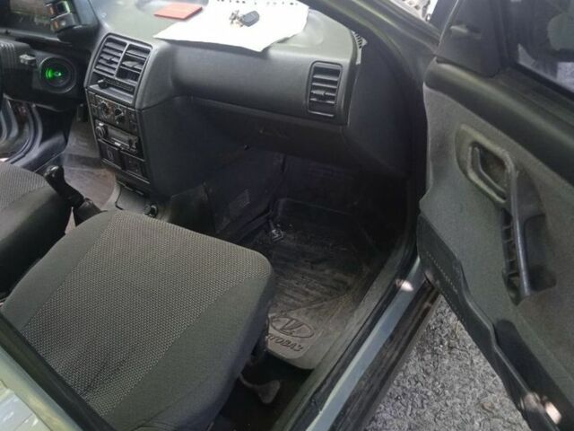 Серый ВАЗ 2110, объемом двигателя 10 л и пробегом 160 тыс. км за 1500 $, фото 1 на Automoto.ua