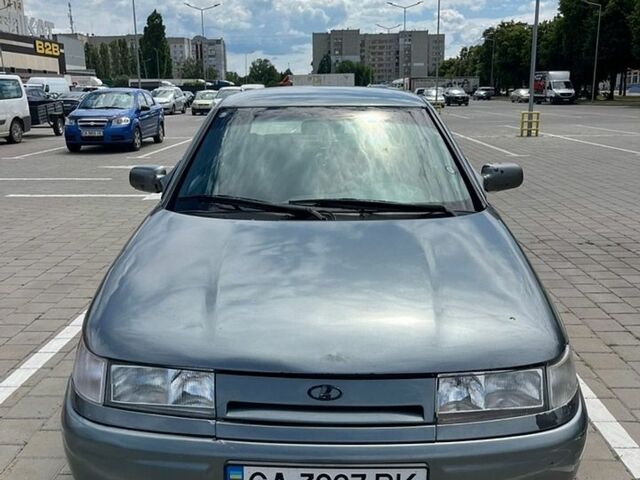 Серый ВАЗ 2110, объемом двигателя 1.5 л и пробегом 330 тыс. км за 1500 $, фото 1 на Automoto.ua