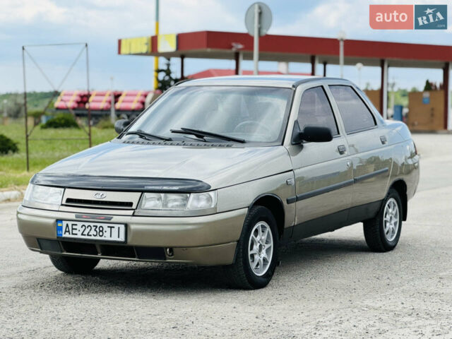 Серый ВАЗ 2110, объемом двигателя 1.5 л и пробегом 200 тыс. км за 1950 $, фото 1 на Automoto.ua