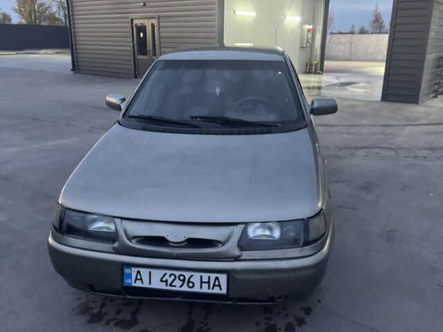 Сірий ВАЗ 2110, об'ємом двигуна 1.5 л та пробігом 330 тис. км за 1899 $, фото 1 на Automoto.ua
