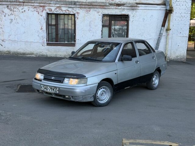 Серый ВАЗ 2110, объемом двигателя 1.5 л и пробегом 300 тыс. км за 400 $, фото 1 на Automoto.ua