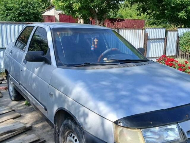 Серый ВАЗ 2110, объемом двигателя 1 л и пробегом 255 тыс. км за 1300 $, фото 1 на Automoto.ua