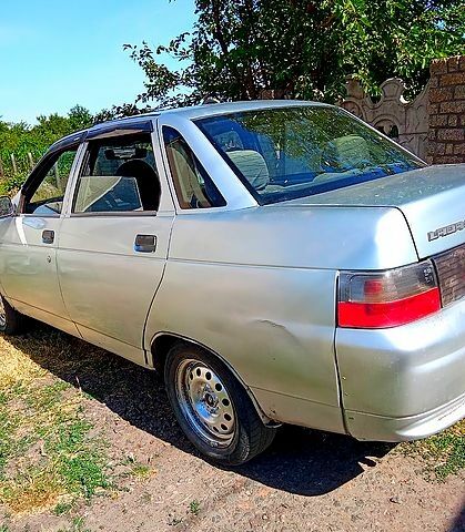 Серый ВАЗ 2110, объемом двигателя 1.5 л и пробегом 250 тыс. км за 800 $, фото 1 на Automoto.ua