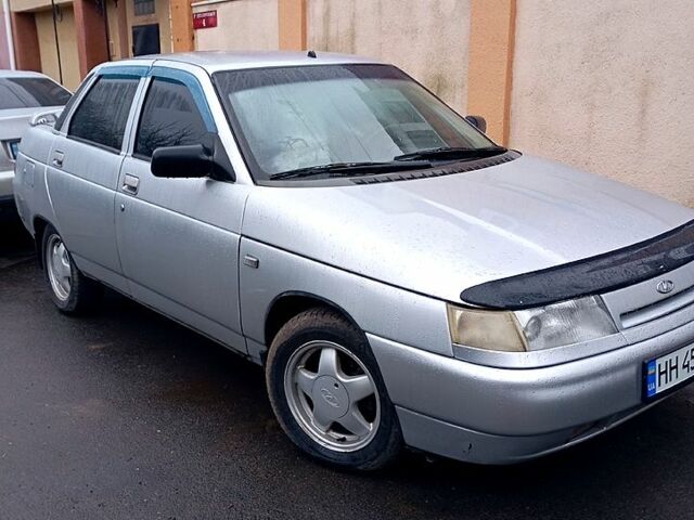 Серый ВАЗ 2110, объемом двигателя 1.5 л и пробегом 380 тыс. км за 2200 $, фото 1 на Automoto.ua