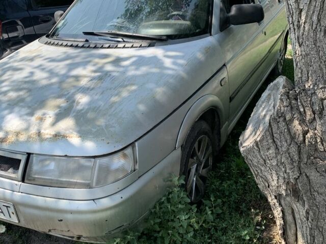 Серый ВАЗ 2110, объемом двигателя 1.6 л и пробегом 300 тыс. км за 900 $, фото 1 на Automoto.ua