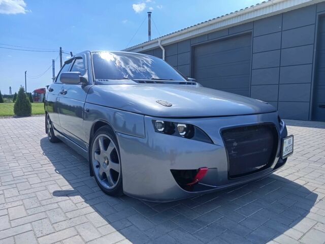Серый ВАЗ 2110, объемом двигателя 1.5 л и пробегом 280 тыс. км за 2700 $, фото 1 на Automoto.ua