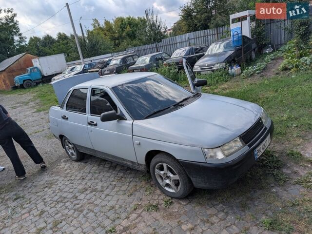 Серый ВАЗ 2110, объемом двигателя 1.5 л и пробегом 226 тыс. км за 1100 $, фото 1 на Automoto.ua