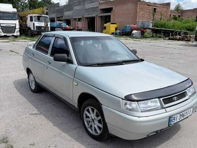 Серый ВАЗ 2110, объемом двигателя 1.5 л и пробегом 268 тыс. км за 2000 $, фото 1 на Automoto.ua