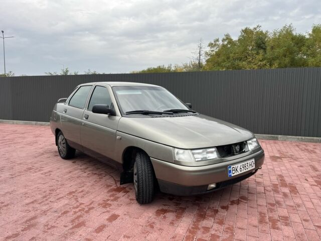 Серый ВАЗ 2110, объемом двигателя 1.5 л и пробегом 212 тыс. км за 1857 $, фото 1 на Automoto.ua
