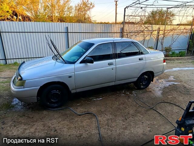 Серый ВАЗ 2110, объемом двигателя 1.5 л и пробегом 200 тыс. км за 1250 $, фото 1 на Automoto.ua