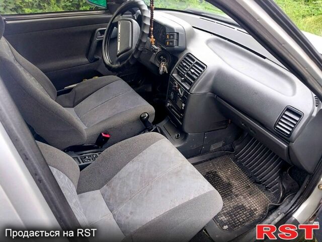 Серый ВАЗ 2110, объемом двигателя 1.5 л и пробегом 135 тыс. км за 2000 $, фото 1 на Automoto.ua