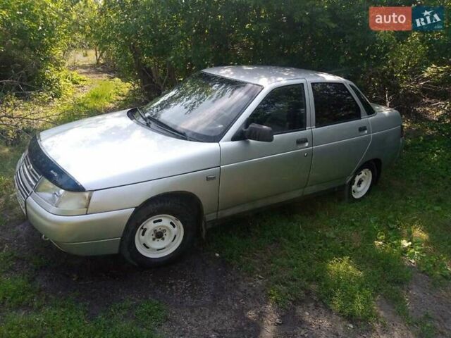 Серый ВАЗ 2110, объемом двигателя 1.5 л и пробегом 250 тыс. км за 2000 $, фото 1 на Automoto.ua