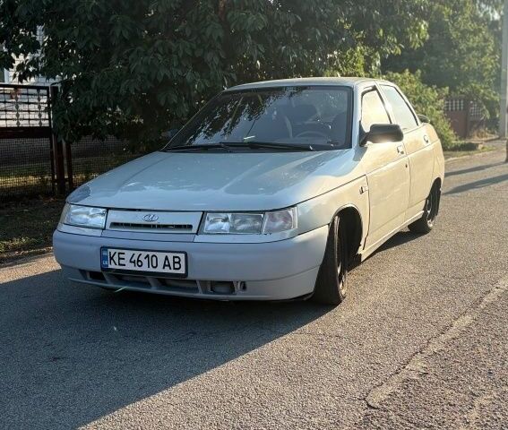 Сірий ВАЗ 2110, об'ємом двигуна 1.5 л та пробігом 303 тис. км за 1999 $, фото 1 на Automoto.ua
