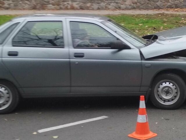 Серый ВАЗ 2110, объемом двигателя 1.5 л и пробегом 70 тыс. км за 887 $, фото 1 на Automoto.ua